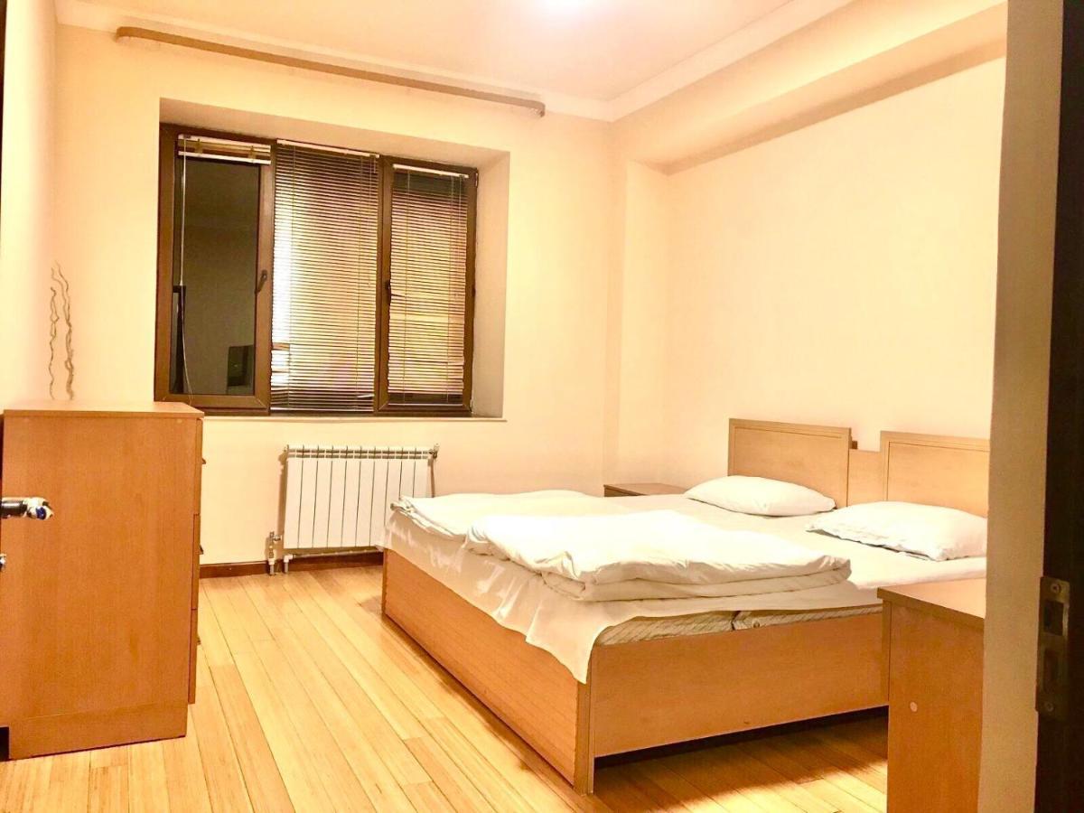Mount Hood Apartments เยเรวาน ภายนอก รูปภาพ