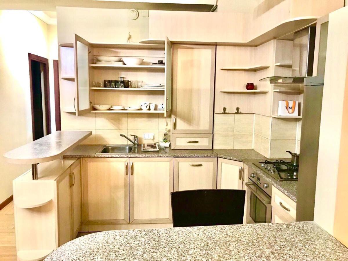 Mount Hood Apartments เยเรวาน ภายนอก รูปภาพ